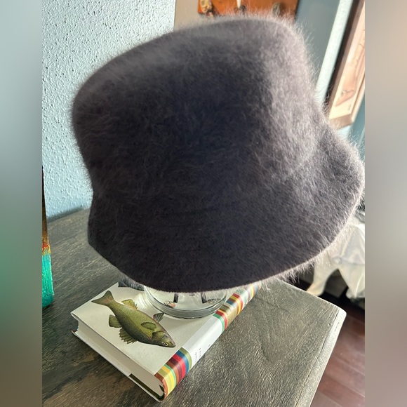 Winter hat. - Picture 3 of 3